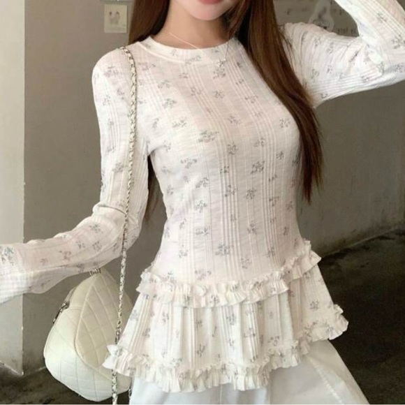 Cream Peplum Blouse with Long Sleeves - Picture 5 of 10